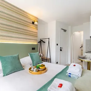 https://cosy-studio-parc-des-expositions-tour-eiffel-10.fr-paris.fr